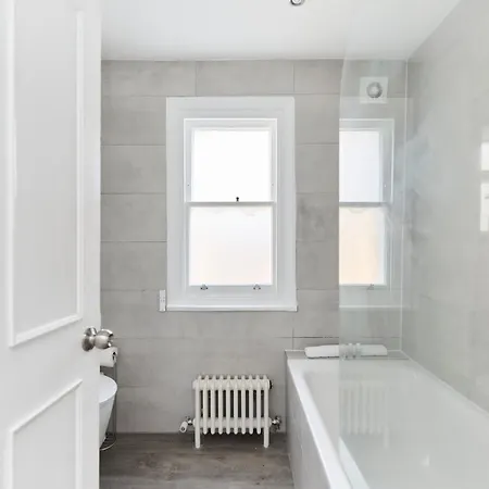 The Waterlow Park Wonder - Trendy 2Bdr With Study Room And Patio London Exterior foto