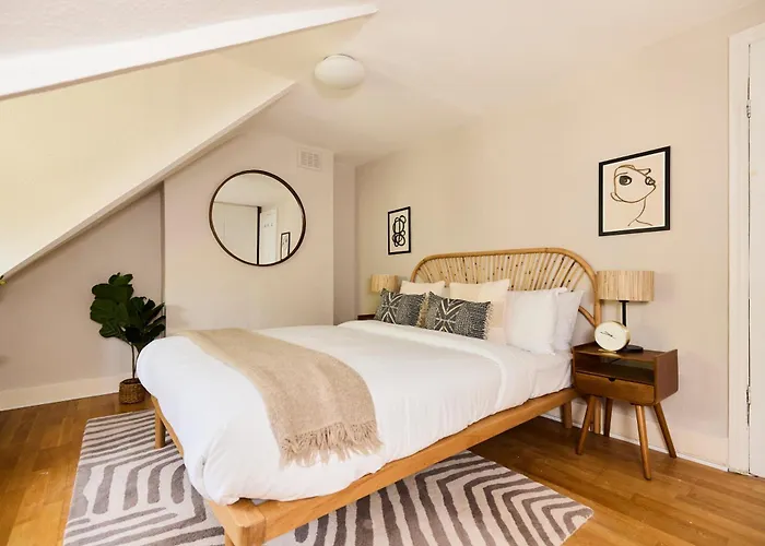 The Waterlow Park Wonder - Trendy 2Bdr With Study Room And Patio